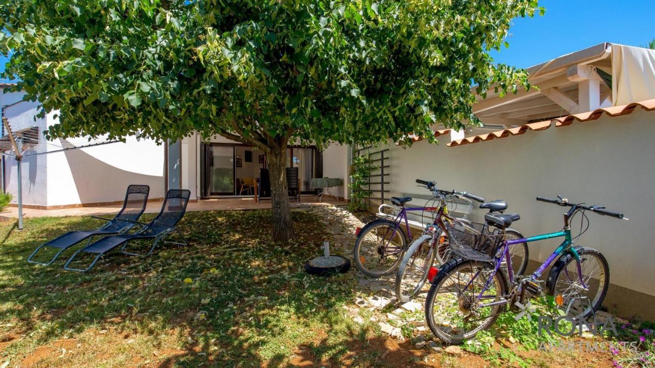 Rona Apartments Lavanda And Lipa Barbariga Exteriér fotografie